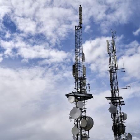 BEREC avertizează că Digital Networks Act poate slăbi concurența care ține prețurile telecom sub control em360