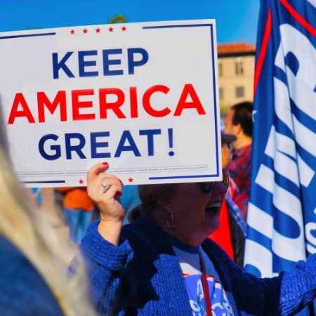 Institutul Uniunii Europene pentru Studii de Securitate spune că Europa trebuie să se concentreze pe propria apărare nu pe menținerea sprijinului lui Donald Trump em360