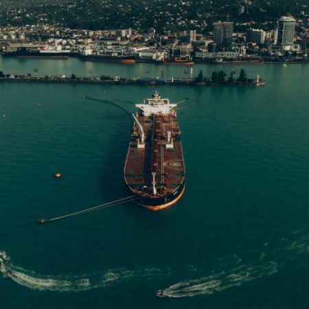 Uniunea Europeană vrea rute comerciale mai sigure spre Asia Centrală prin Marea Neagră și Caucazul de Sud em360