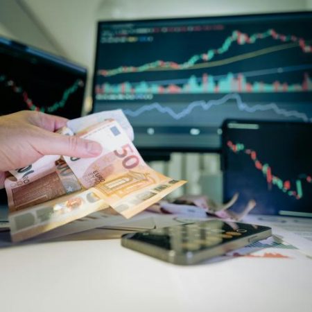 Consiliul Uniunii Europene adoptă noile reguli pentru controlul investițiilor străine în sectoare sensibile em360