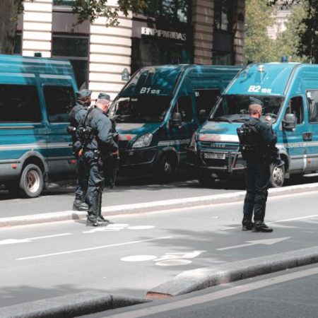 Comisia Europeană vrea un Europol mai puternic după ce raportul agenției arată că rețelele criminale din UE au peste 400.000 de membri em360