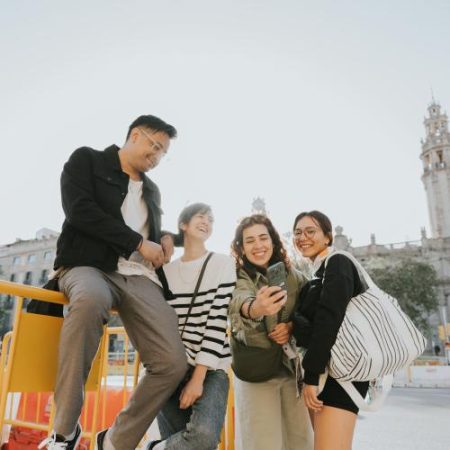 Comisia Europeană oferă aproape 41.000 de permise DiscoverEU pentru tineri de 18 ani em360
