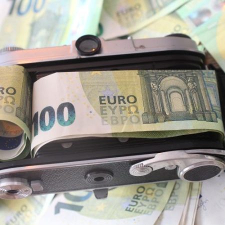 România primește undă verde de la Comisia Europeană pentru a pune încă 1 miliard de euro în banca sa de investiții em360