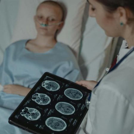 Primul raport clinic comun al Uniunii Europene vizează un tratament pentru tumori cerebrale la copii em360