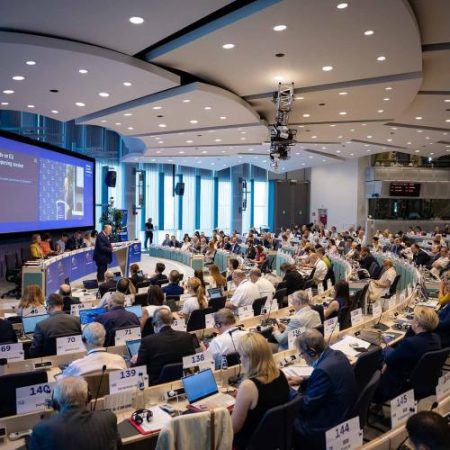 Țările candidate cer un loc mai apropiat de masa deciziilor europene înainte de aderare em360