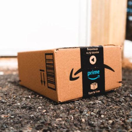 Avocatul general al Curții UE spune că livrările Amazon pot fi tratate ca servicii poștale în Italia em360