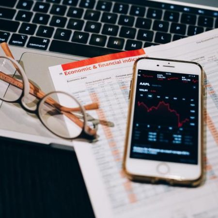 Autoritatea Bancară Europeană permite băncilor să folosească mai devreme noile formulare IFRS 18 pentru a evita raportări duble em360
