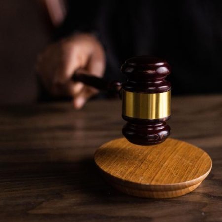 UE blochează executarea hotărârilor ruse împotriva companiilor europene în litigii legate de sancțiuni em360