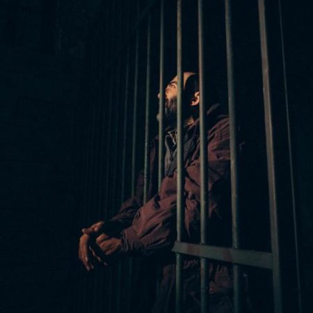 UE sancționează responsabili ruși pentru torturarea prizonierilor și cere eliberarea civililor ucraineni deținuți ilegal em360