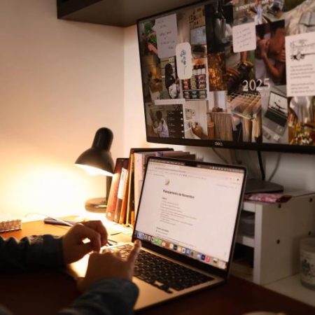 Platformele pot relua detectarea voluntară a abuzurilor sexuale asupra copiilor dar comunicațiile criptate rămân excluse em360