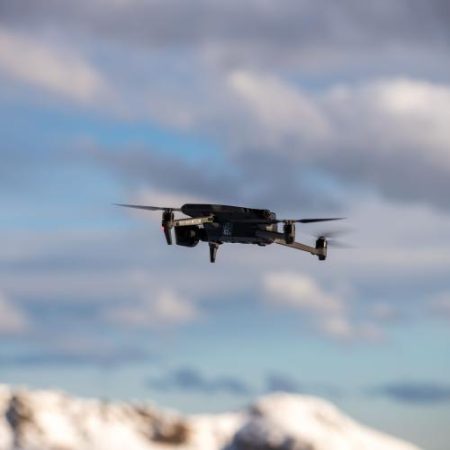 Comisia Europeană cere industriei și cetățenilor să spună ce împiedică extinderea dronelor în Europa em360