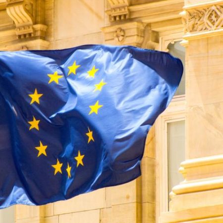 Uniunea Europeană caută soluții juridice și financiare pentru a proteja Curtea Penală Internațională de presiunile americane em360
