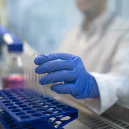 Europa are 2,2 milioane de cercetători dar Comisia caută soluții pentru a-i atrage și păstra em360