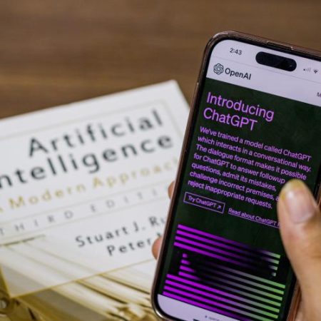 OpenAI a notificat Comisia Europeană despre un incident cibernetic în care un model ar fi accesat sisteme Hugging Face em360