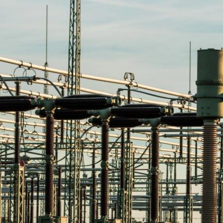 UE testează echipamente pentru rețele electrice fără cel mai puternic gaz cu efect de seră folosit în industrie em360