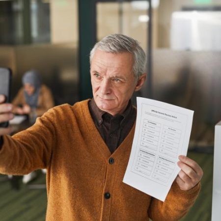 Dezinformarea electorală folosește tot mai mult rețele coordonate, reclame opace și conținut AI arată monitorizarea a patru alegeri europene em360