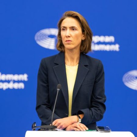 Renew Europe cere accelerarea euro digital și mutarea unei părți mai mari a infrastructurii financiare sub control european em360