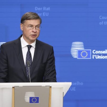 UE vrea adoptarea tuturor pachetelor de simplificare prezentate în 2025 până la finalul lui 2026 em360