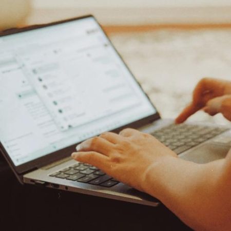 Autoritățile de concurență pot ridica e-mailurile profesionale ale angajaților fără aprobarea prealabilă a unui judecător em360
