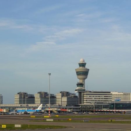Un proiect european va testa folosirea inteligenței artificiale pentru deplasarea aeronavelor și coordonarea activităților din aeroporturi em360