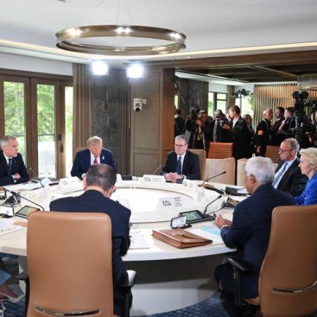Europa a păstrat Statele Unite implicate în Ucraina prin concesii față de Trump dar și-a amânat propria autonomie em360
