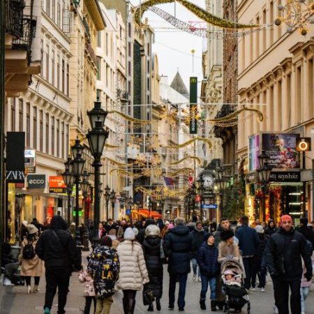 Comisia Europeană dă Ungaria în judecată pentru plafoane de preț care ar forța retaileri să vândă în pierdere em360