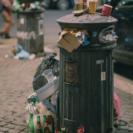 Europenii aruncă peste 500 de kilograme de deșeuri pe an iar proiectele LIFE arată cum pot fi reciclate mai bine em360
