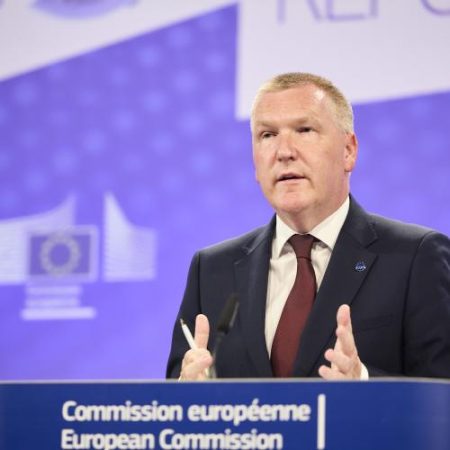 Statele UE au aplicat integral sau parțial mai puțin de jumătate dintre recomandările privind statul de drept din 2025 em360