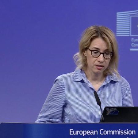 Comisia condamnă declarația unei ministre sârbe care a spus că ar fi făcut epurare etnică în Kosovo em360