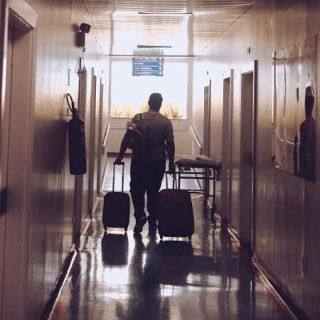 Italia continuă să blocheze transferurile solicitanților de azil la o lună după intrarea în vigoare a noilor reguli UE em360