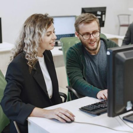 Ocuparea forței de muncă în UE ar urma să crească cu peste 4% până în 2035, pe fondul cererii pentru specialiști digitali și înlocuirii angajaților care se retrag em360