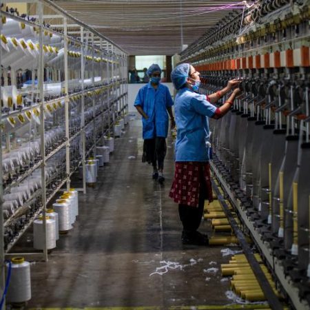 UE impune taxe de până la 67,6% pentru firele de poliamidă din China, după ce a constatat că prețurile reduse au afectat producătorii europeni em360