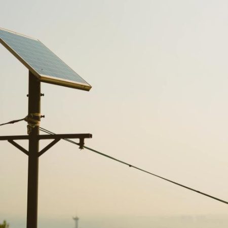 O tehnologie finanțată de UE transformă aceeași lumină solară în electricitate și căldură fără să supraîncălzească celulele em360