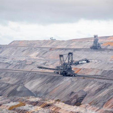 Cărbunele a coborât la un minim istoric de 9,2% din producția de electricitate a UE em360