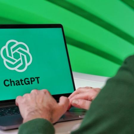 ChatGPT Reddit și Roblox intră sub supravegherea extinsă a UE prin Digital Services Act em360