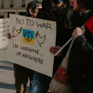 Comisia denunță presiunea asupra opoziției după excluderea Yabloko de la alegerile parlamentare din Rusia em360