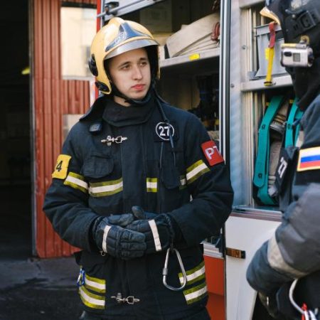 UE avea 372.400 de pompieri profesioniști în 2025 iar trei sferturi aveau sub 50 de ani em360