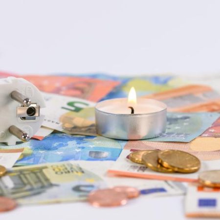 Repetarea subvențiilor energetice generale din 2022 ar restrânge marja bugetară a statelor din zona euro avertizează economiștii MES em360