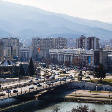 Balcanii de Vest exportă mai mult dar decalajul tehnologic față de Europa continuă să se adâncească em360