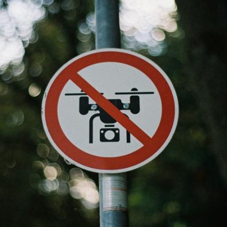 Comisia nu confirmă alerta privind posibile atacuri cu drone asupra Italiei Franței și Spaniei em360
