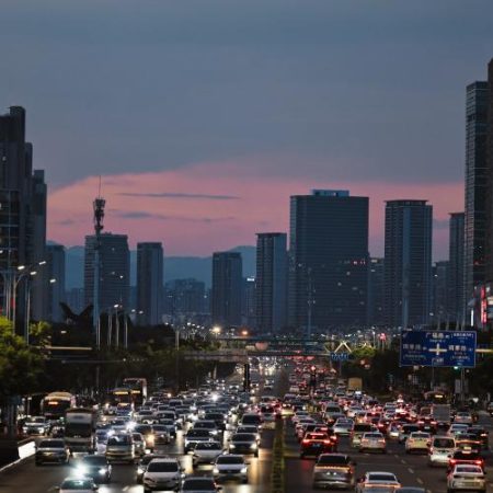 China domină producția globală de tehnologii curate iar dependența Europei se extinde de la baterii la turbine și materii prime em360