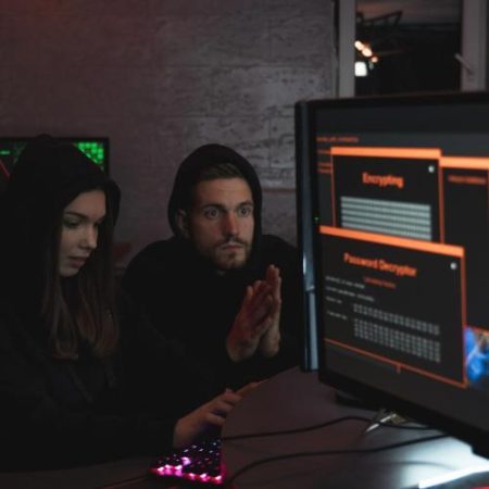 Datele criptate furate astăzi ar putea fi decriptate peste ani, iar JRC și Europol cer pregătirea timpurie pentru era post-cuantică em360