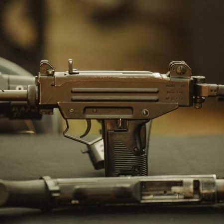 Statele UE trebuie să refuze exporturile de armament și când există un risc clar ca echipamentele să faciliteze încălcări grave ale dreptului umanitar em360