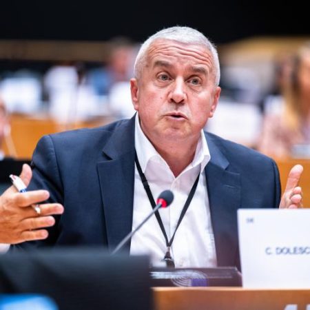 Daniel Buda cere mese calde prin programul scolar european in negocierile pentru reforma pietelor agricole em360