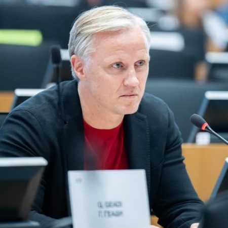 ECR Rusia invocă valorile tradiționale pentru a dezbina democrațiile și a justifica războiul em360