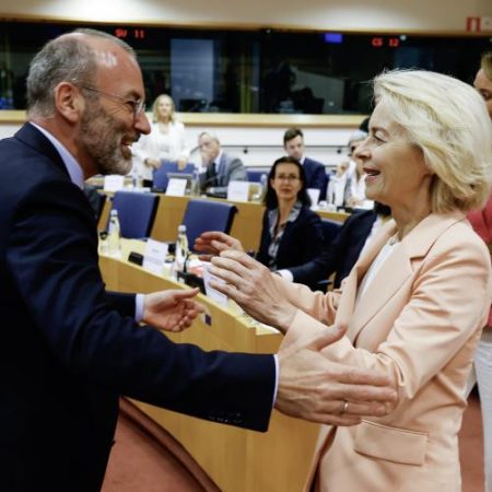 Socialiștii și Verzii cer Ursulei von der Leyen să clarifice majoritatea proeuropeană după criticile privind acordurile PPE cu extrema dreaptă em360