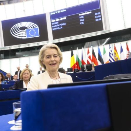 Comisia urmărește mobilizarea a până la 12 miliarde de euro pentru ruta comercială dintre Europa Caucazul de Sud și Asia Centrală em360