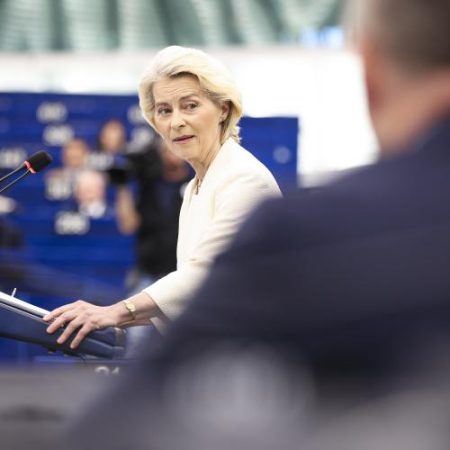 Von der Leyen propune un protocol prin care un stat amenințat să poată reuni toate țările UE pentru un răspuns comun em360