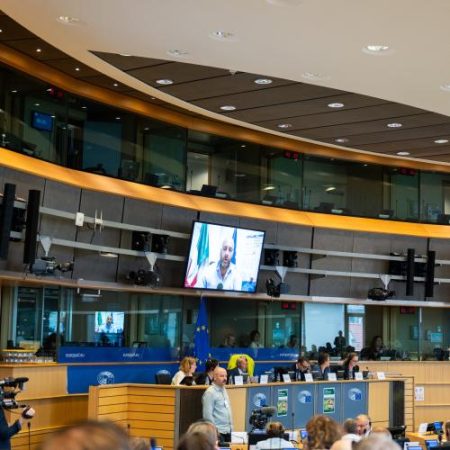 Comisia pregătește modificarea regulilor UE care complică vaccinarea oilor și caprelor din România em360