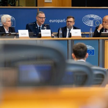Comisia SEDE cere sprijin pentru primele contracte ale IMM-urilor din apărare și acces mai ușor la testare em360